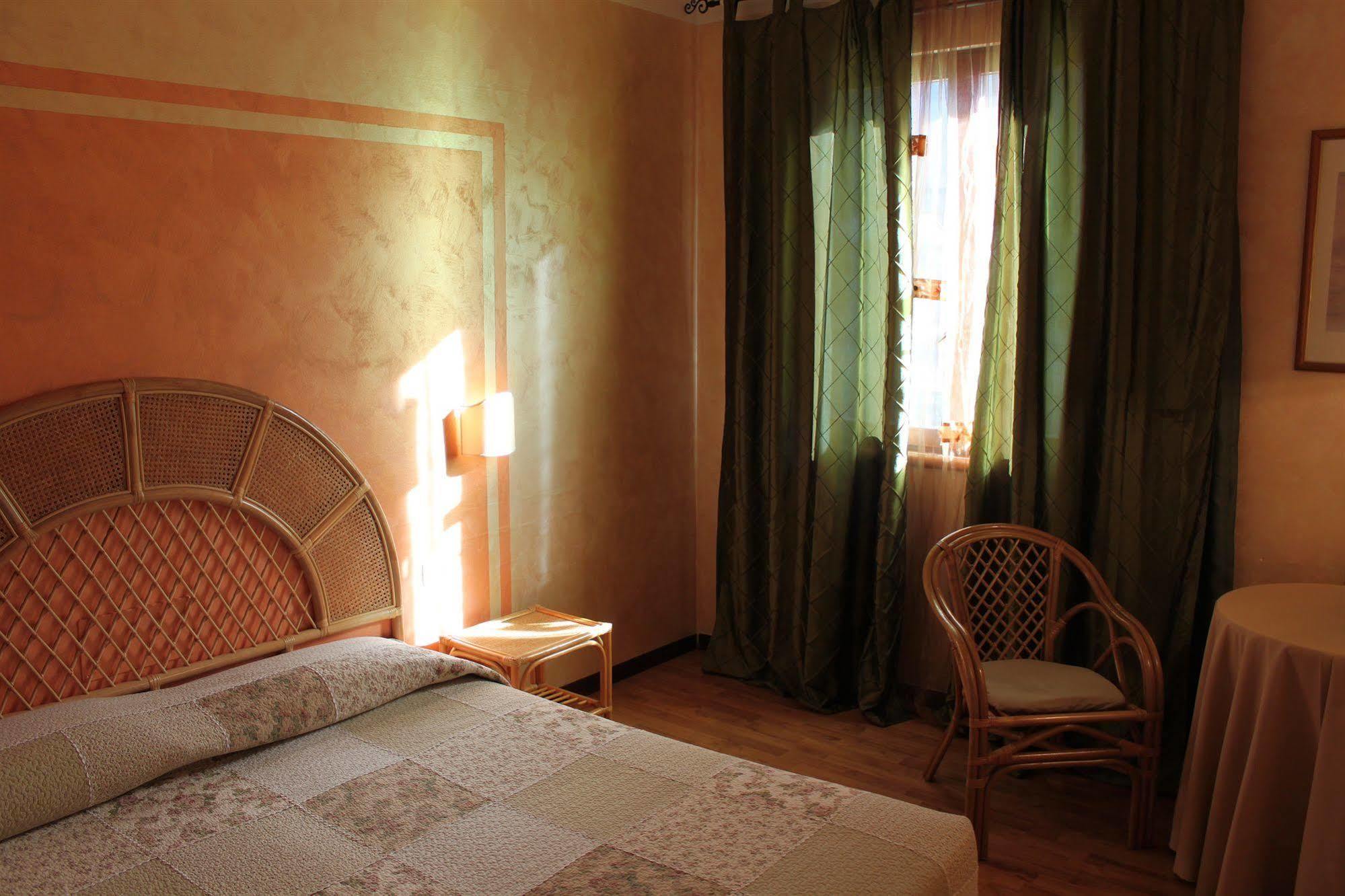 Hotel Le Pageot Aosta Zewnętrze zdjęcie