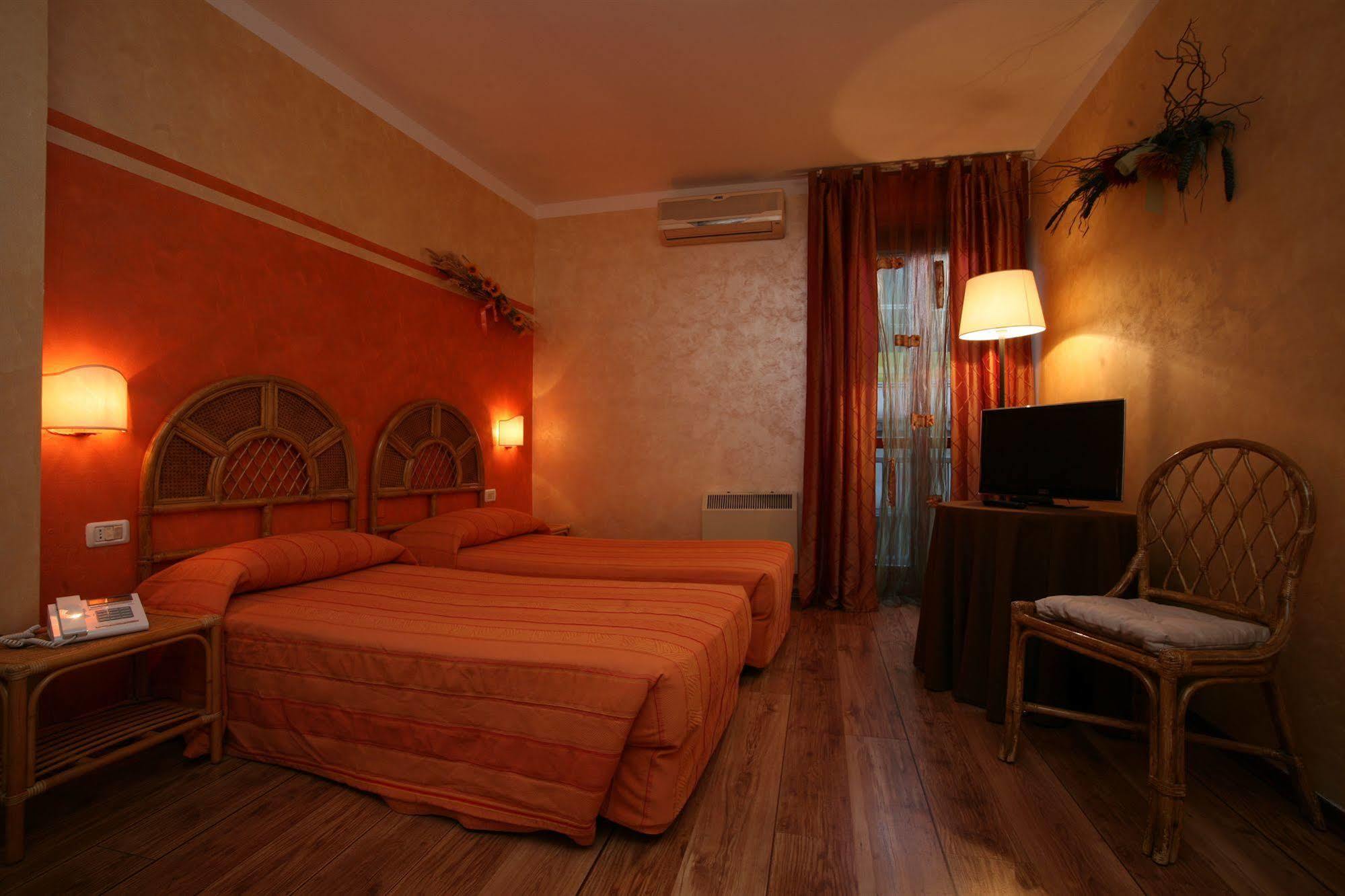 Hotel Le Pageot Aosta Zewnętrze zdjęcie
